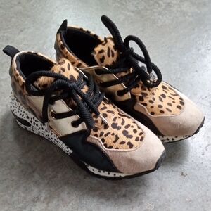 Steve Madden Cliff Cow Hair Leather Upper Leopard Animal Print Womens Sneakers 7